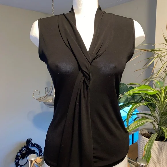 💙 Chic Black Sleeveless Top by Mandy Evan’s Size M - Picture 2 of 9